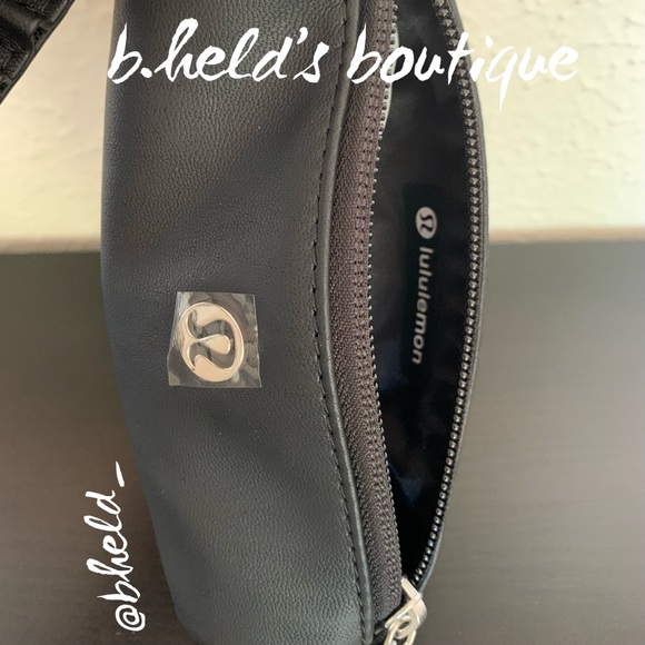 lululemon Easy Clip Golf Pouch in Black Neutral with Silver Zipper OS New NWT - Picture 9 of 16